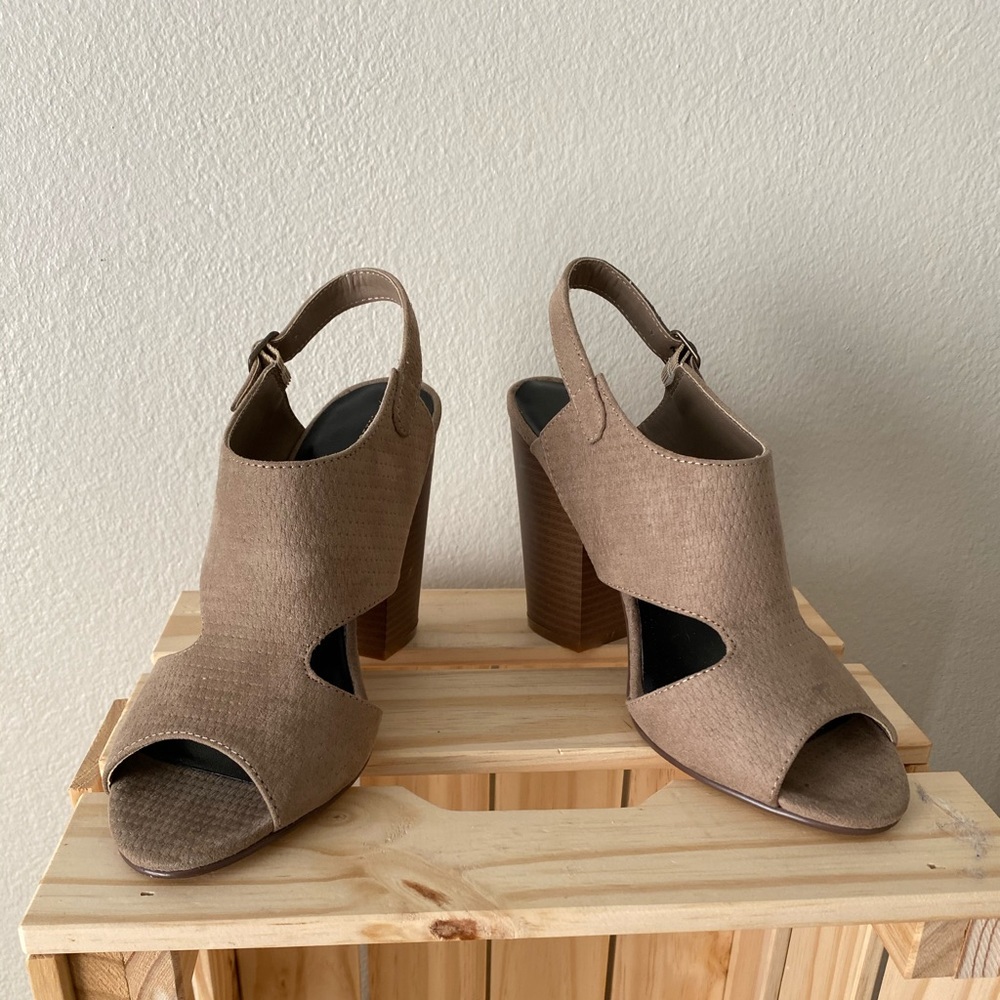 Indigo rd Beige sandals